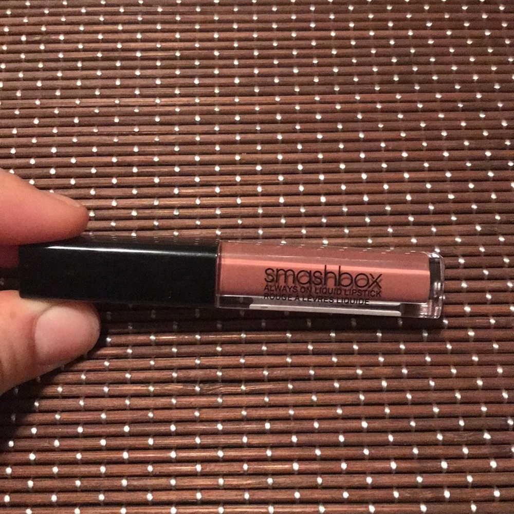 Sample size smashbox matte liquid lipstick